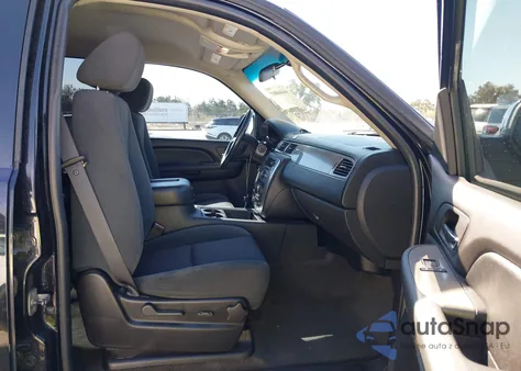 2009 Chevrolet Tahoe Ls z USA, uszkodzony, nr VIN 1GNFC13039R227217